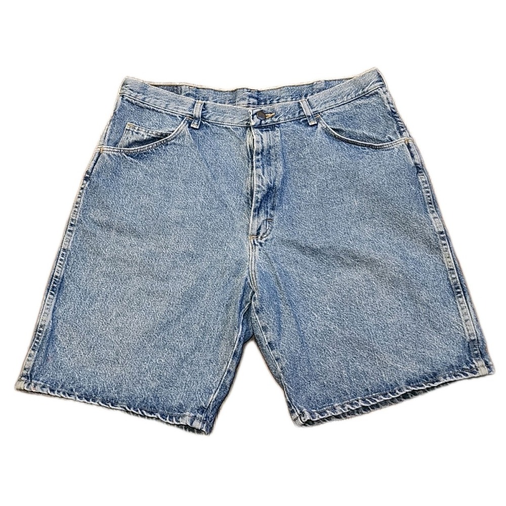 Y2K Wrangler Men's Denim Jean Shorts, Size  36, Inseam 9", Medium Wash